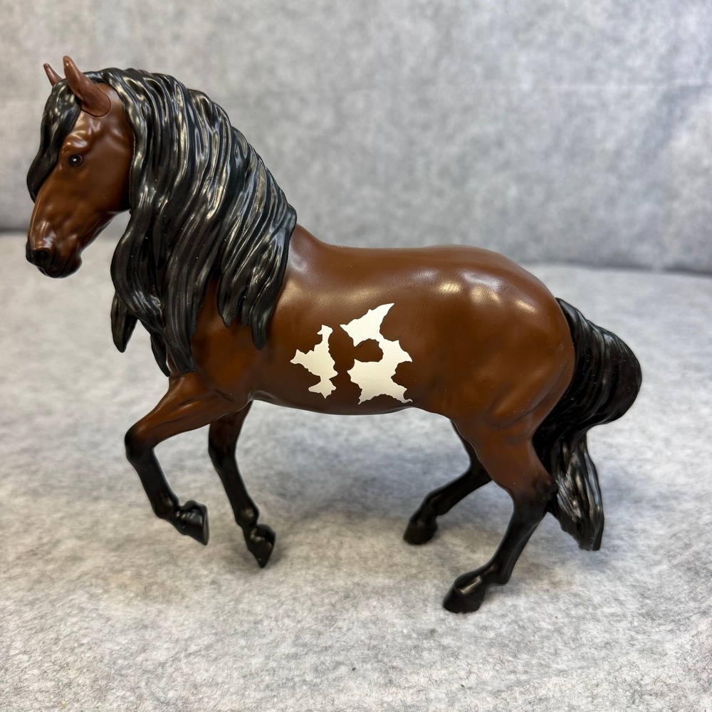 Breyer Classics Freedom Series Bay Pinto Horse Model 052025THND Andalusian